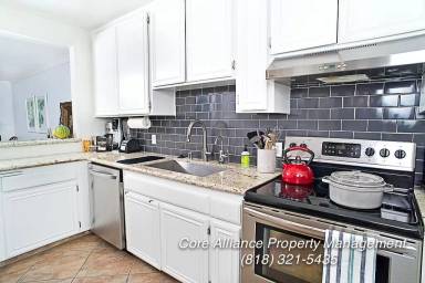 Main picture of 15920 Sherman Way UNIT 8,  Van Nuys, CA 91406