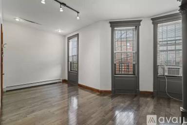 Main picture of 44 Decatur St