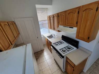 Main picture of 2016 Spring Garden St