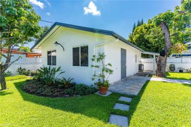 Main picture of 7452 SW 12th St