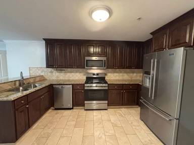 Main picture of 261 El Dorado St