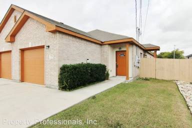 Main picture of 201-203 Anne Louise Dr