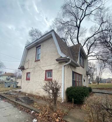 Main picture of 3962 N Sherman Blvd