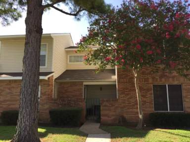 Main picture of 706 Woodbend Dr
