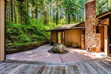 Main picture of 89 Tioga Dr