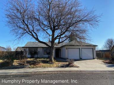 Main picture of 1270 N Sandlin Ave