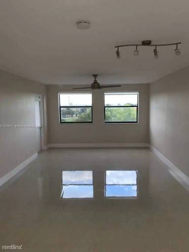 Main picture of Las Vistas At Doral