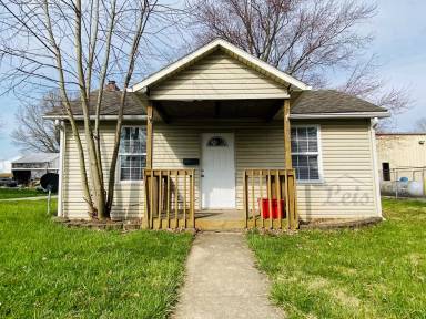 Main picture of 201 Lynn St