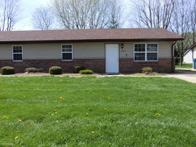 Main picture of 402 Red Bud Ln
