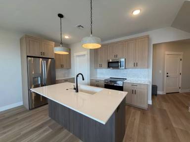 Main picture of 577 E Hemsworth Ln