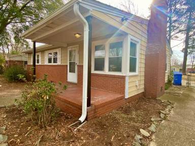 Main picture of 4911 Walnut Dr