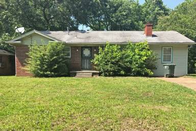 Main picture of 1892 Coventry Dr