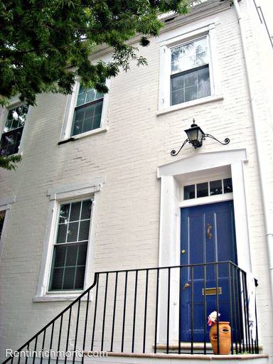 Main picture of 2324 E Marshall St
