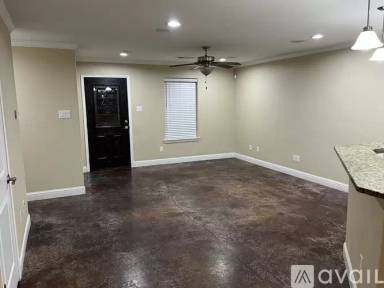 Main picture of 6189 32nd St