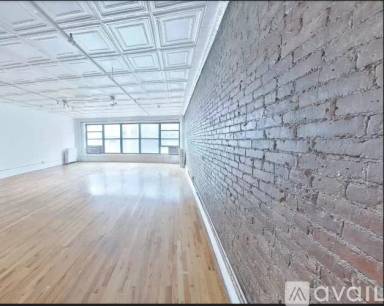 Main picture of 115 W 23rd St