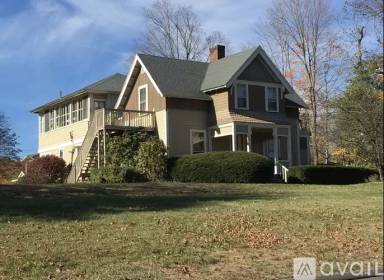 Main picture of 225 Salmon Brook St