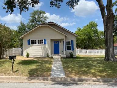 Main picture of 132 N Miller St