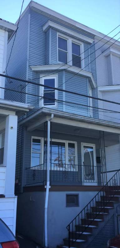 Main picture of 234 1/2 E Kline Ave