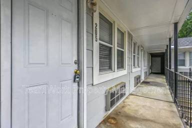 Main picture of 2107 Rondo St