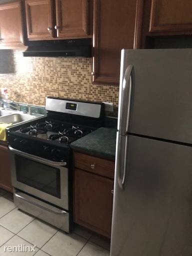 Main picture of 5219 South Calumet Avenue - 5225-2B