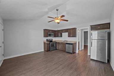 Main picture of 3921 W Vancroft Cir