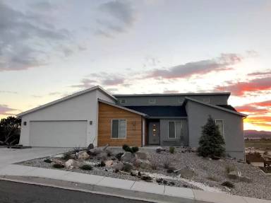 Main picture of 48 S Cimarron Cir