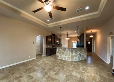 Main picture of 15614 Glenn Ln