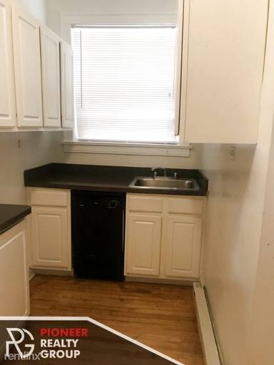 Main picture of 329 Kedzie St