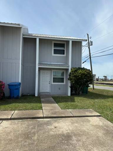 Main picture of 1637 N James Ave