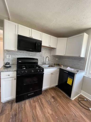 Main picture of 230 S Negley Ave