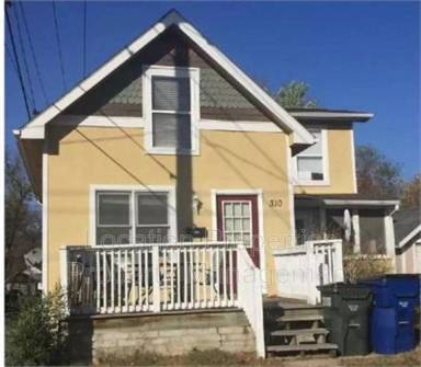 Main picture of 310 E 11th St