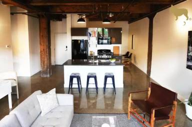 Main picture of 1429 W 15th St