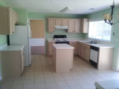 Main picture of 225 Waltham Ct