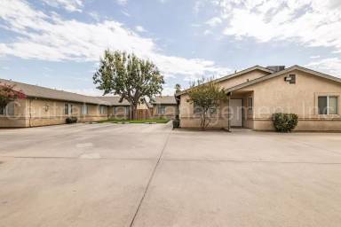 Main picture of 1730 Inyo St