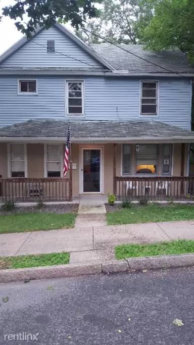 Main picture of 118 E Thomas St
