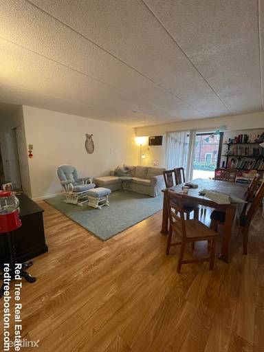 Main picture of 125 Pleasant St