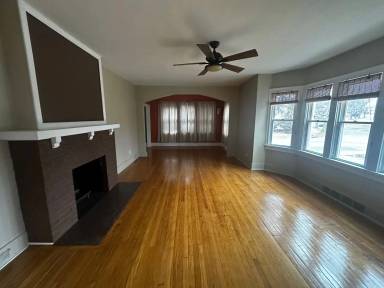 Main picture of 2325 W Circle Dr