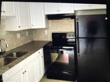 Main picture of 300 Elmira St