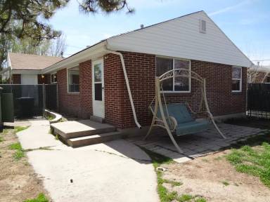 Main picture of 678 E 3390 S