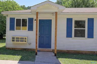 Main picture of 2903 Elmore Road Southwest