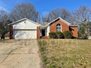 Main picture of 108 Donegal Dr