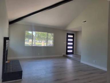 Main picture of 7242 Park St