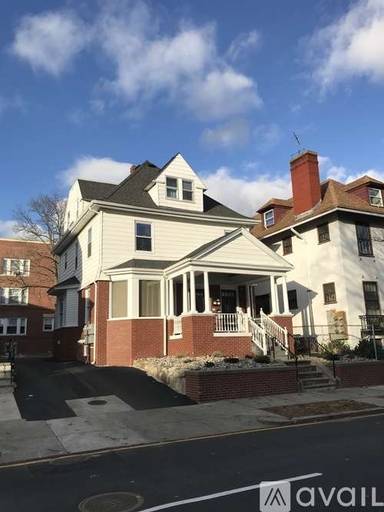 Main picture of 222 Waterman St