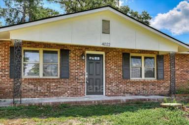 Main picture of 4022 Wind Ridge Dr