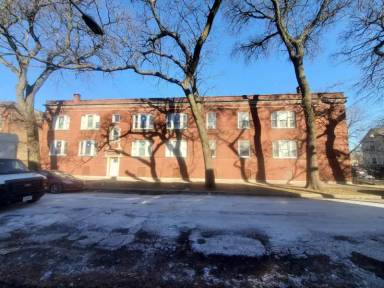 Main picture of 1640 W 57th St