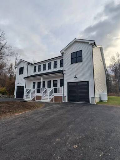 Main picture of 398 Sutton St