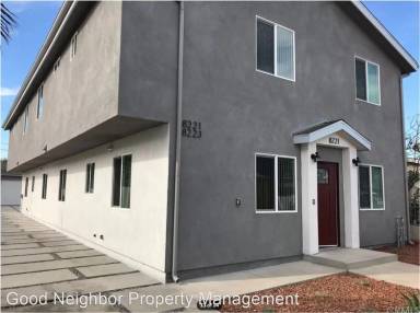 Main picture of 8221 Holmes Ave