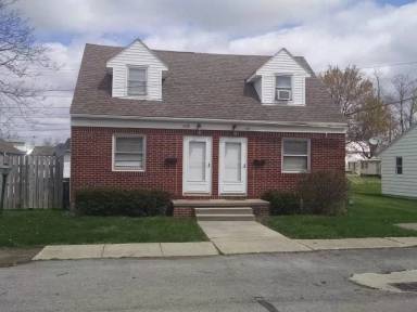 Main picture of 304 E Lehr Ave