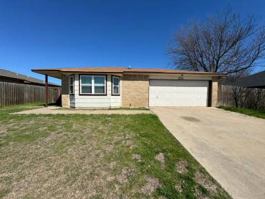 Main picture of 2705 Casey Dr