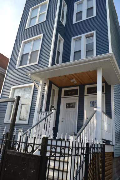 Main picture of 3646 W Wabansia Ave